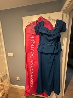 Mother of the Bride/Groom Gown